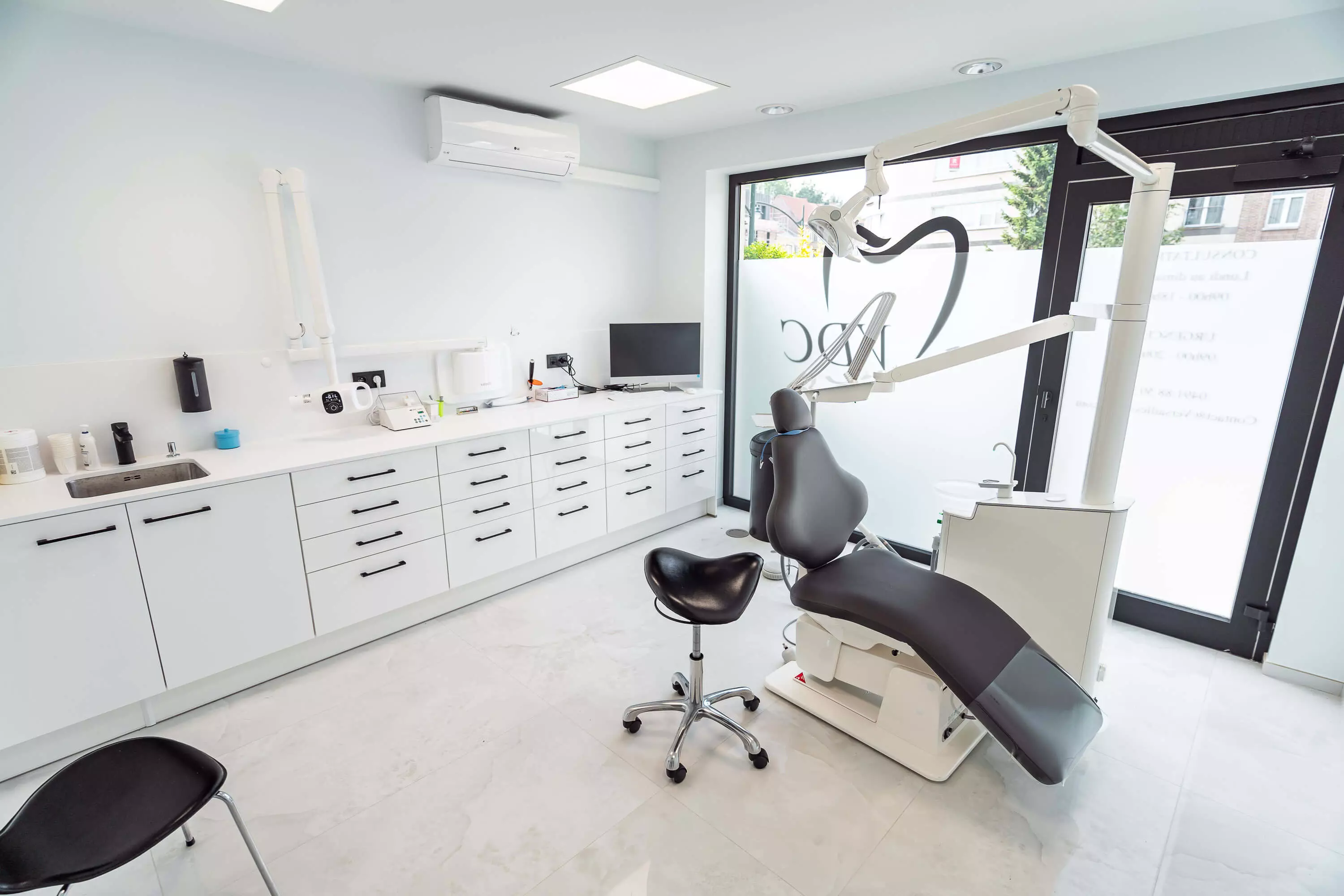 Versailles Dental Clinic